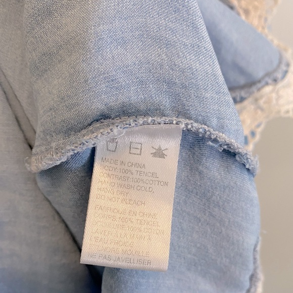 Paper Crane Chambray and Lace Dress - Picture 5 of 5